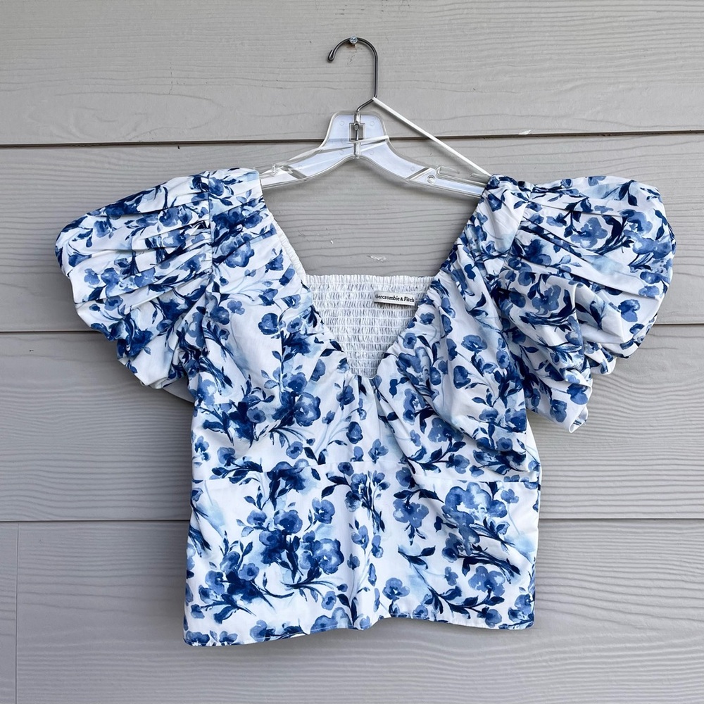 Abercrombie & Fitch NWT Crop Top